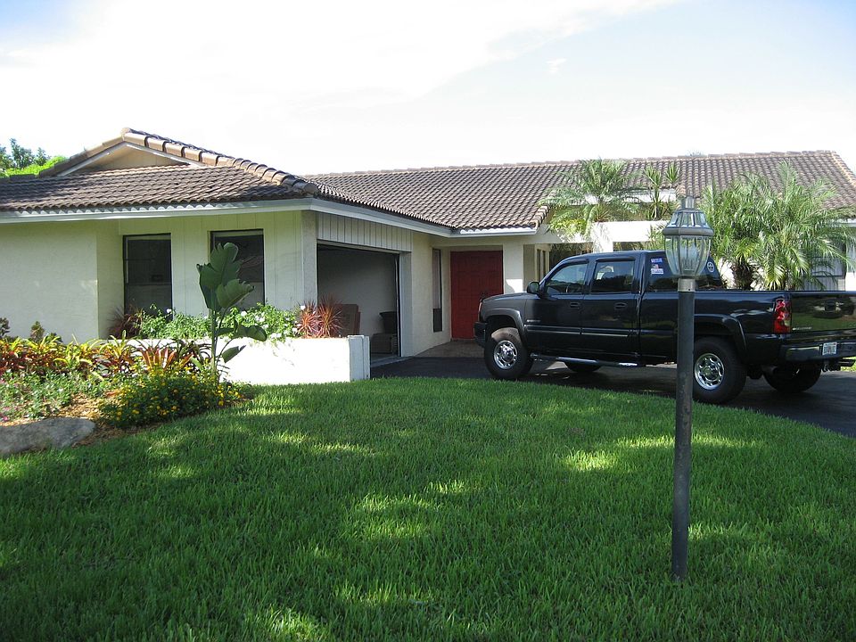 1st image of 10269 Ramblewood Dr