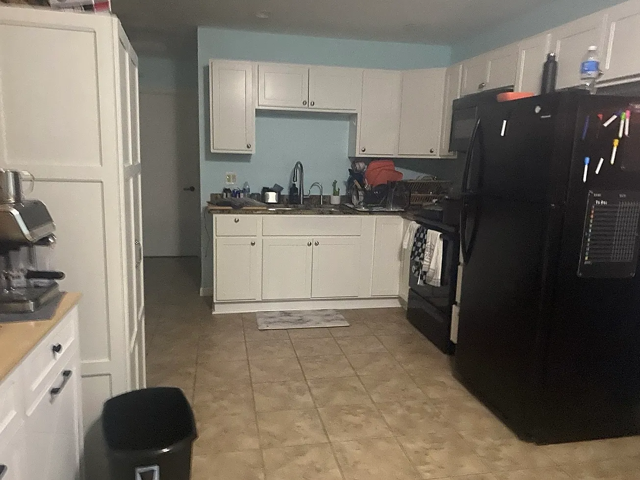3 bed, 2800 sqft, $3,000 — Photo 3