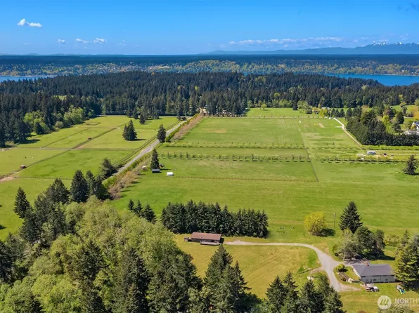 12504 SW 232nd St, Vashon, WA 98070
