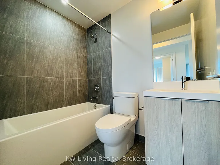 5858 Yonge St #3105 — Photo 4