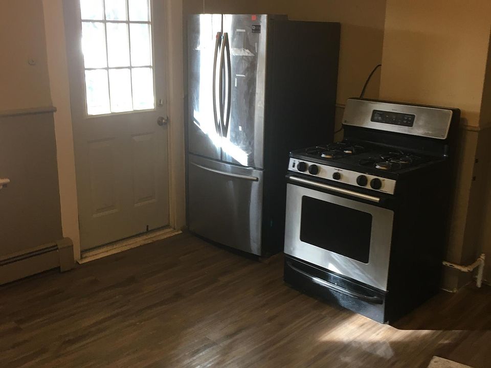 1st image of 132 Bissell St #4E
