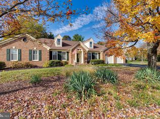 6464 Gristmill Square Ln, Centreville, VA 20120