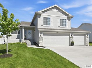 11731 S 111th Ave, Papillion, NE 68046