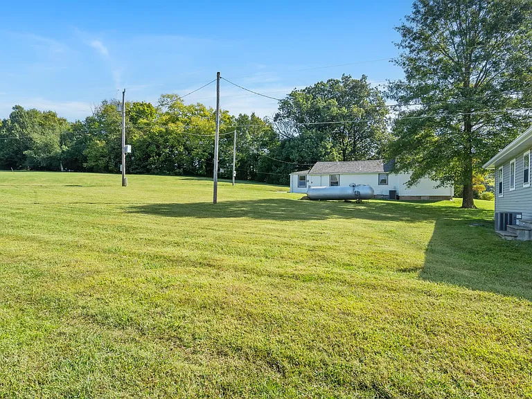 1415 W Inman Rd — Photo 20