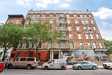321 Lenox Avenue in Central Harlem