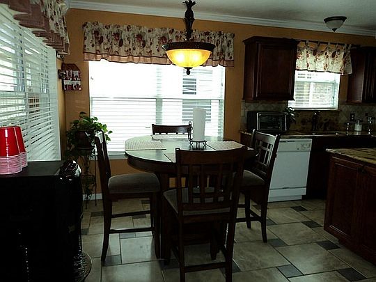 4th image of 1411 Great Easton Ln