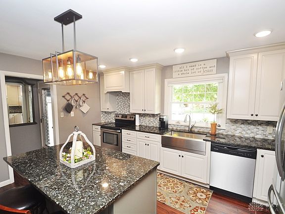 4th image of 419 Avenue B