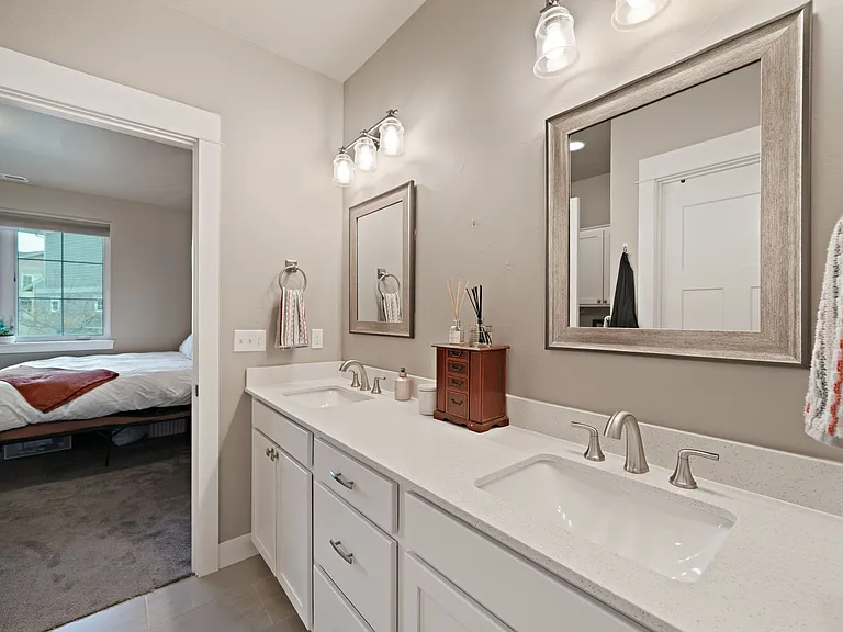 3083 Lori Ln — Photo 18