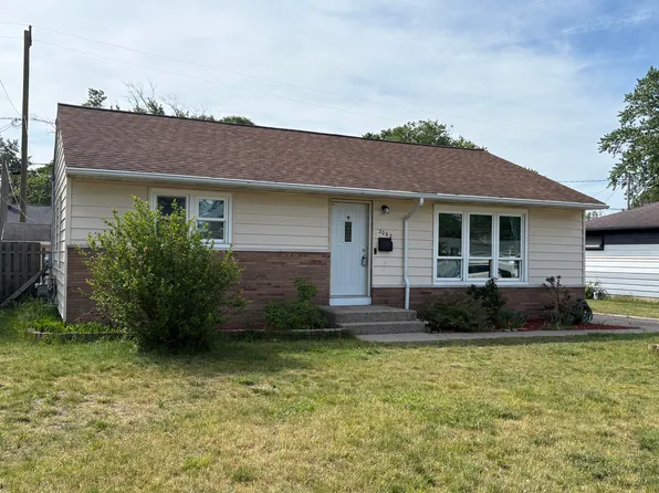 3062 Eastland Rd, Muskegon, MI 49441