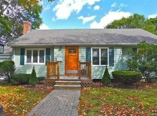 20 May St, Marblehead, MA 01945