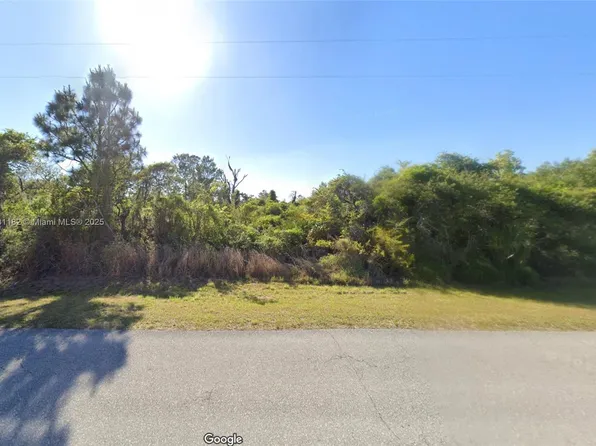 24 Highlands Lake Dr, Lake Placid, FL 33852