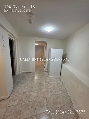 104 Oak St #1B Photo 1
