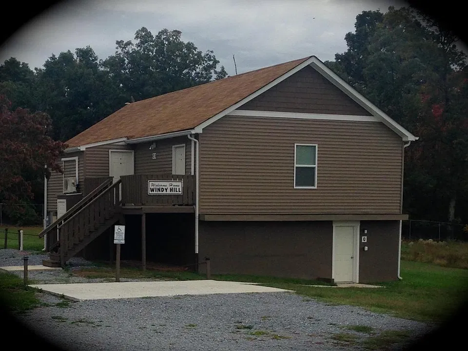 5889 Campbell Hwy N #D
