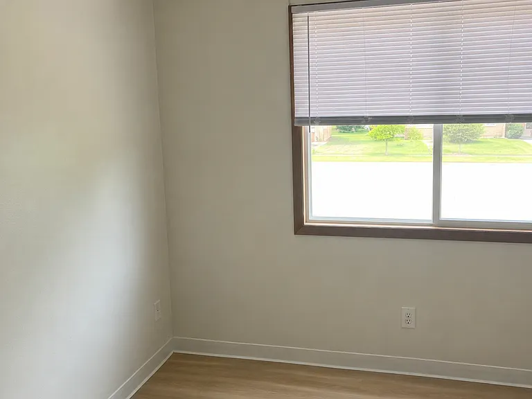 215 Jewel Dr #6 — Photo 11