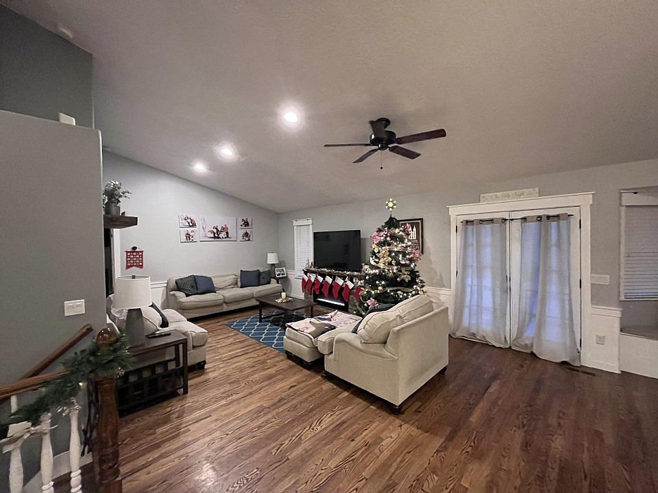 1st image of 6143 W Deer Springs Ln