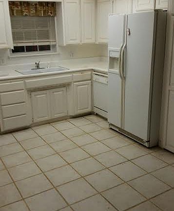 3rd image of 505 SW 60th Ter