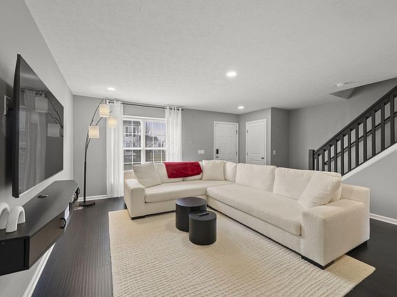 5th image of 6242 Needletail Rd #33