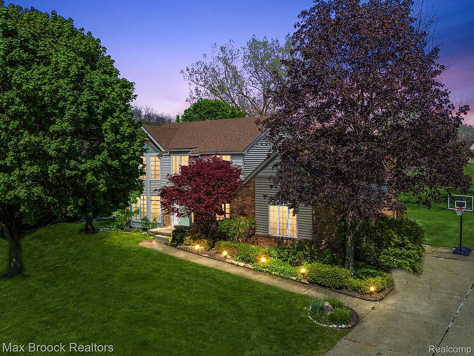 1st image of 29280 Arlington Way Ct