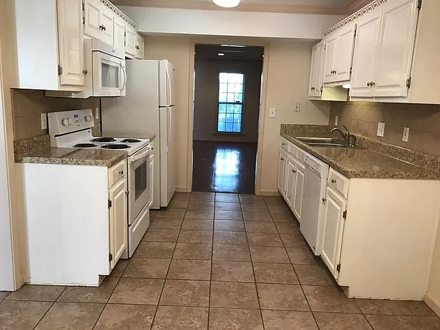 277 Ivy Pl — Photo 5