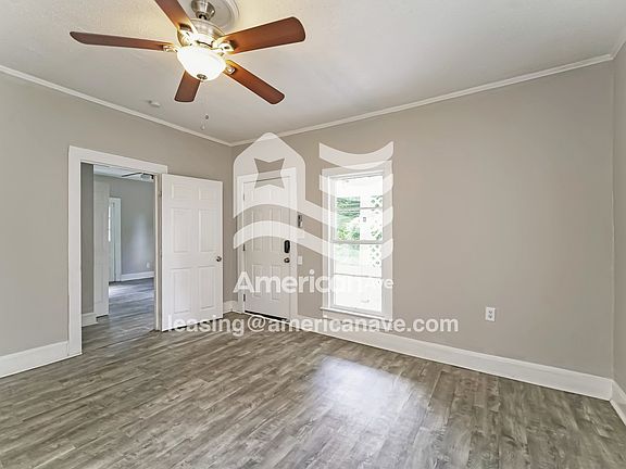 17639_005_living_room_13750893.jpg