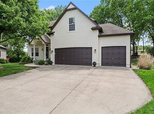 1826 S Jones Ct, Independence, MO 64057