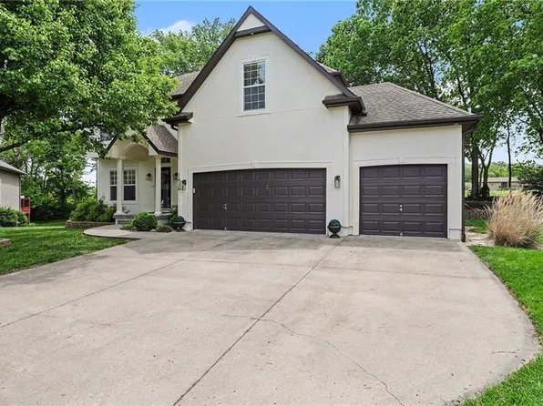 1826 S Jones Ct, Independence, MO 64057