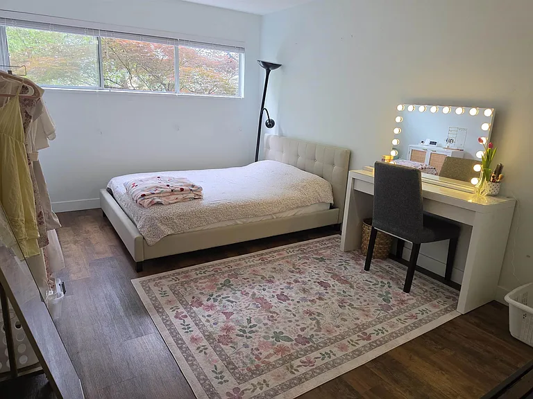 932 Robinson St #218 — Photo 6