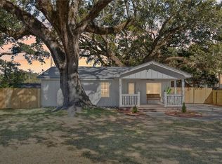 818 Cadillac Ave, Dauphin Island, AL 36528