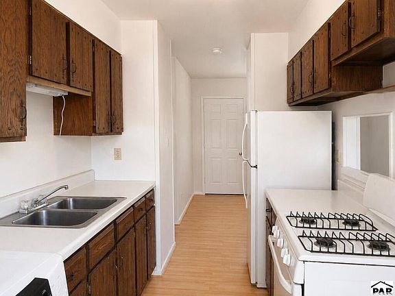 5th image of 601 & 603 Virginia Ave
