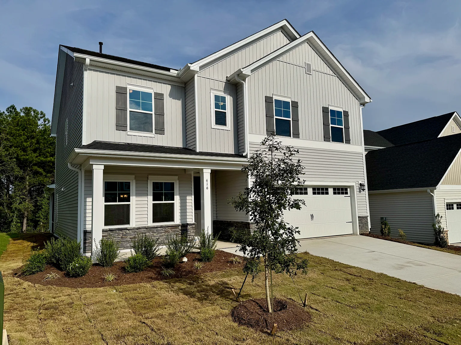 5 bed, 2638 sqft, $2,695 — Photo 2
