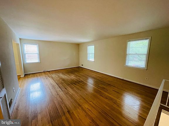 4th image of 4516 Willet Dr