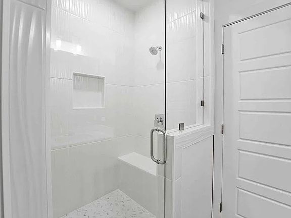 5th image of 1402 W Platinum Dr #3