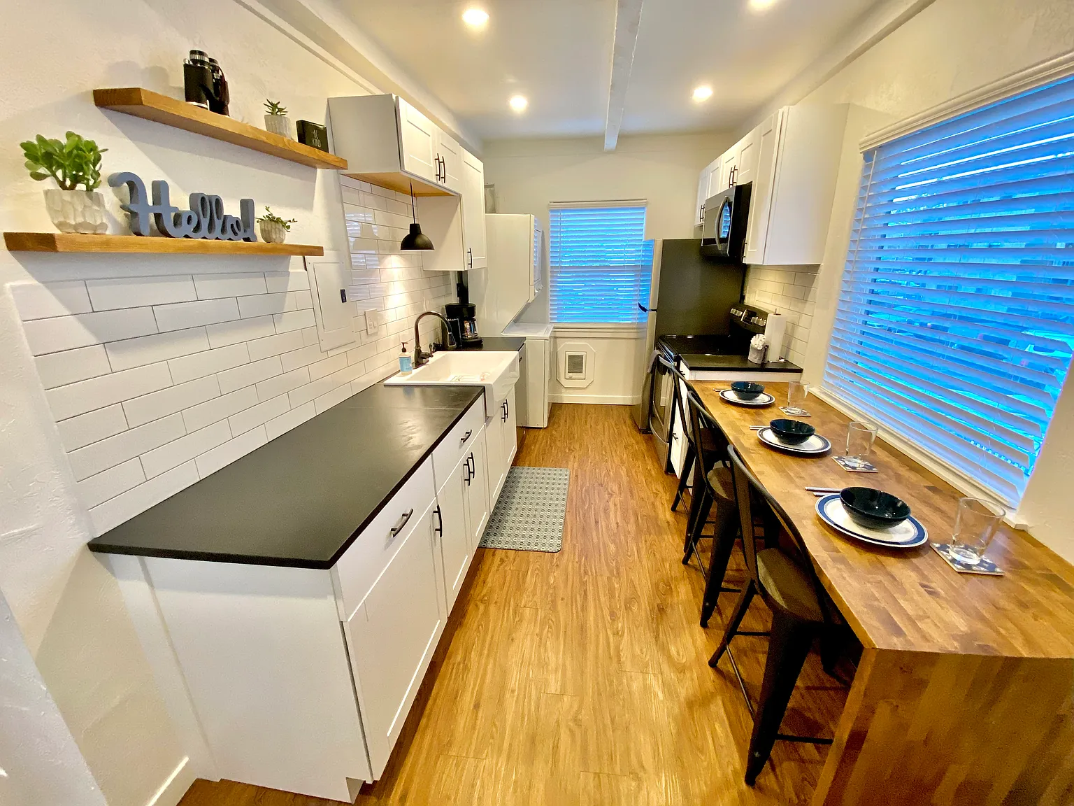 2 bed, 552 sqft, $4,500 — Photo 4