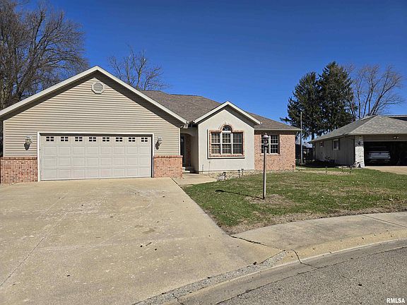 2nd image of 70 Banyan Dr