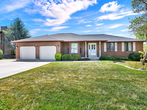 2698 E 1650 N, Layton, UT 84040