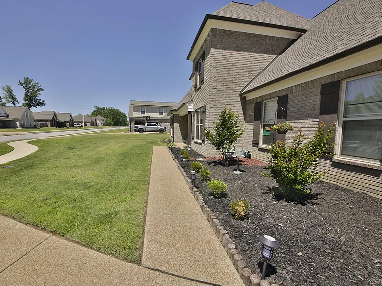 402 S Chinkapin Dr — Photo 30
