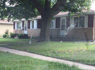 1305 River Dr, Watertown, WI 53094