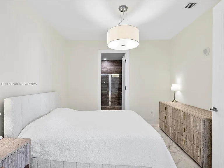 16001 Collins Ave #3507 — Photo 38