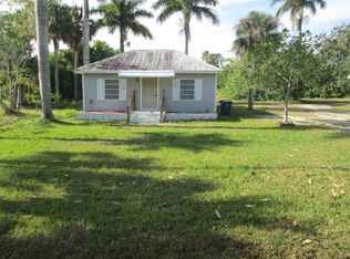 1069 River Rd, North Fort Myers, FL 33903