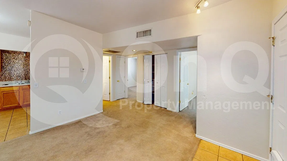 2 bed, 2.0 bath, 809 sqft, $1,175 — Photo 2