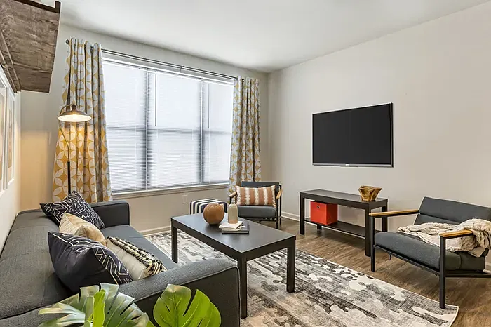2 bed, 945 sqft, $836 — Photo 2
