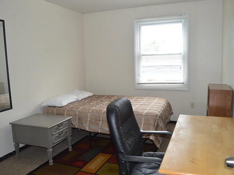 105 N Quarry St — Photo 9