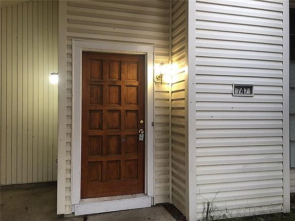 3rd image of 747 Ticonderoga Dr
