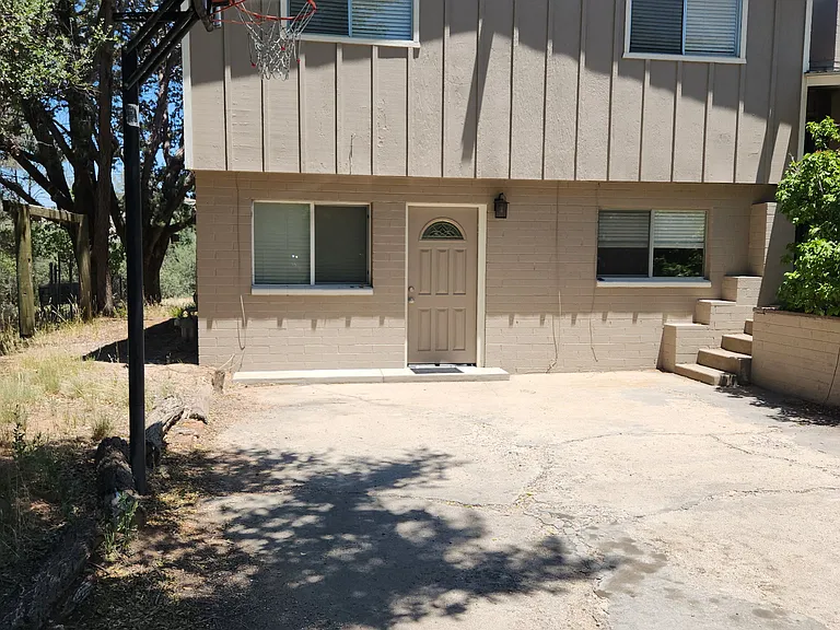 407 Arena Dr #A — Photo 6