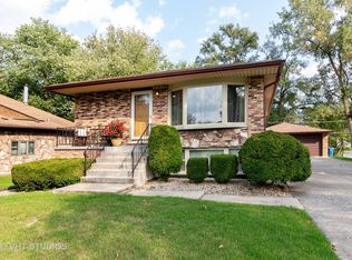 10237 S Eleanor Ave, Palos Hills, IL