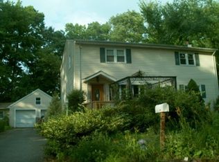 424 Riverside Dr, Wayne, NJ 07470