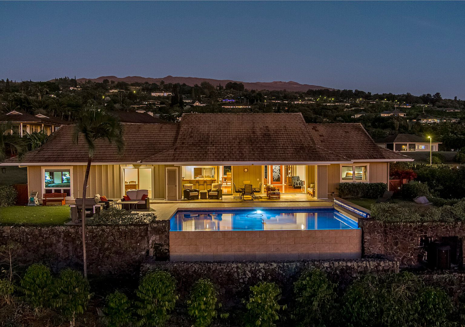  ian House 箱付き 73-4492 Hane St, Kailua Kona, HI 96740 | Zillow