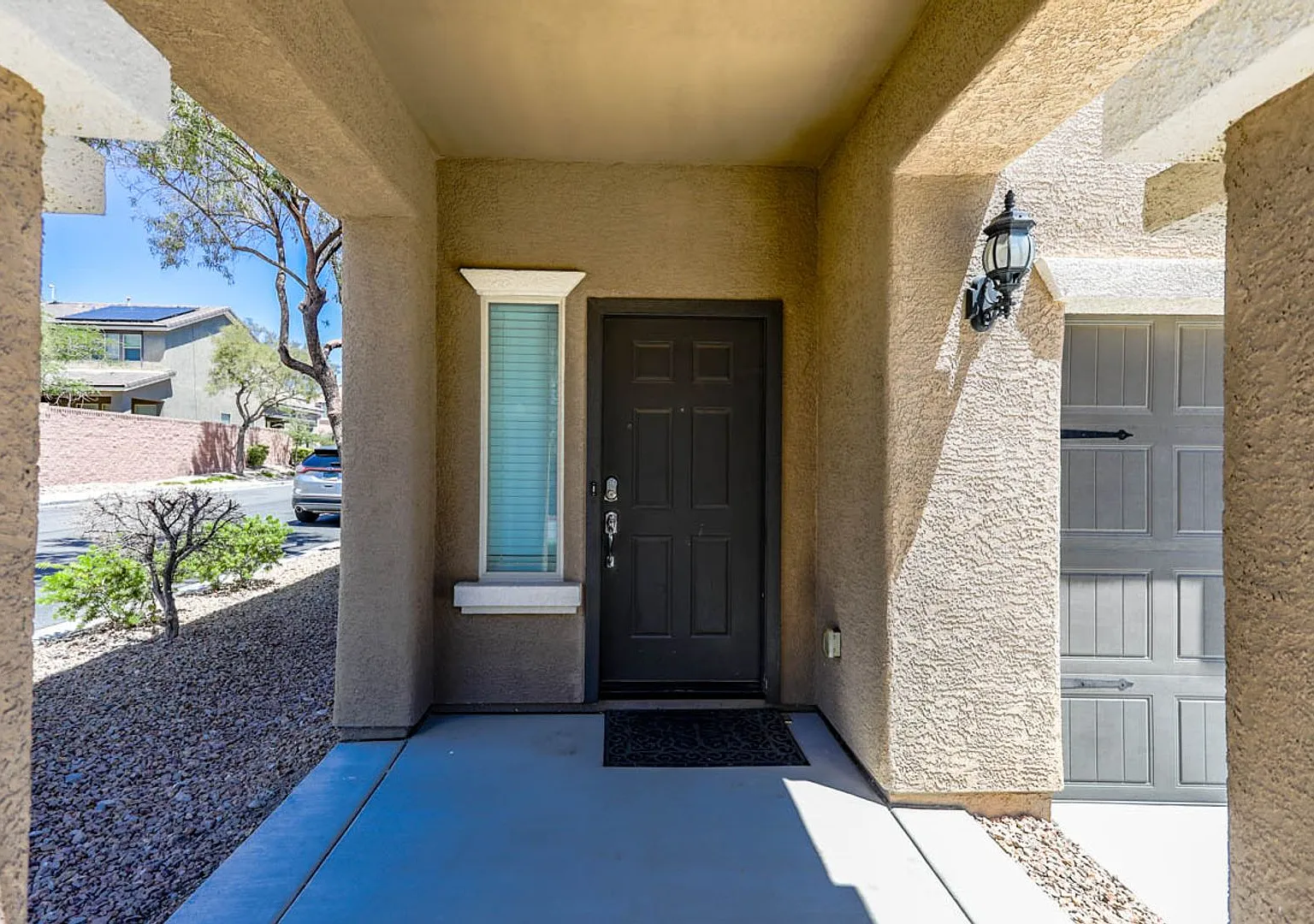 3 Bed, Den and Loft West Las Vegas Beauty — Photo 4