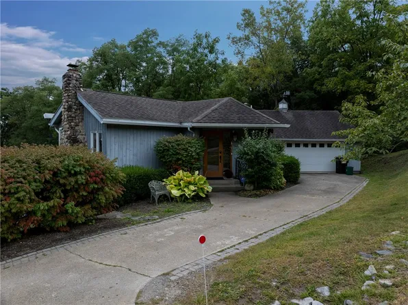 9060 Gallagher Rd, Hammondsport, NY 14840