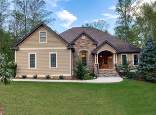 115 Blackberry Ln, Fairview, NC 28730